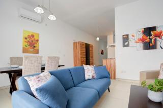 St Julians 2 Bedroom Apartment with Commanding Seaviews by ShortletsMalta - St Julian's - 8
