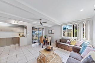 Airlie Apartments - Airlie Beach - 1