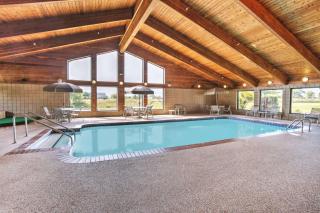 Super 8 by Wyndham Davenport - Davenport - 8