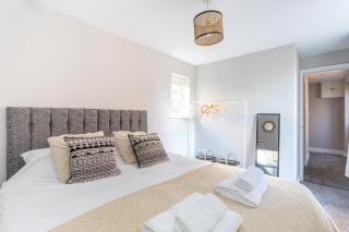 Queens Road 2 Bed apartments Central Richmond - Richmond - 9