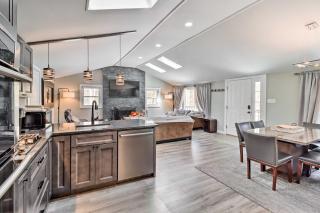 Modern Pocono Mountain Home with Hot Tub and Fireplace - Pocono Lake - 1