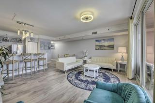 Oceanfront PCB Resort Condo with Balcony and Views! - Panama City Beach - 1