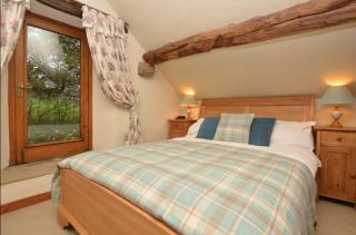 Cruck Cottage - Buxton - 4