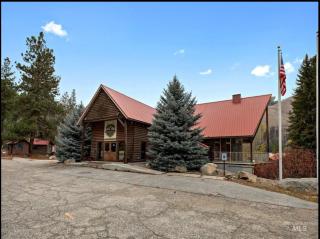 Southfork Lodge Cabin 2 - Lowman - 9