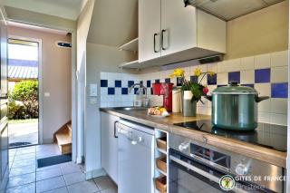 LocaLise - Maison E4 au Guilvinec - A 20m de la mer avec jardin et piscine - Tout à pied, plages, port, centre, commerces, marché - Wifi inclus - Linge de lit inclus - Animaux bienvenus - 3