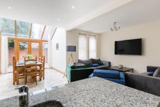 Albert - 5 Bedrooms Sleeps 11 Parking Wi-Fi Contractors - 9