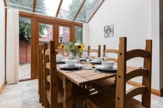 Albert - 5 Bedrooms Sleeps 11 Parking Wi-Fi Contractors - 6