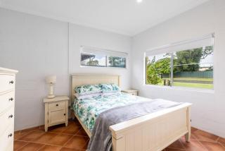 Boronia Avenue 18 - Mylestom - 4