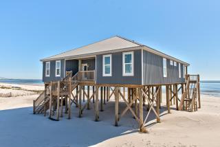 High Tide - PET FRIENDLY! Expansive floor plan and stunning views! Large gulf front deck! home - Dauphin Island - 7