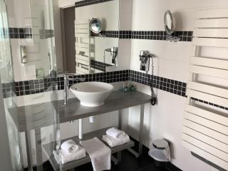 LOGIS HOTEL - La Petite Rade - Le Havre - 5