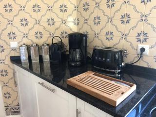 Villa-sleeps2-garden-private park - 4