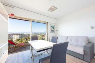 Studio with a panoramic view at the top floor of a residence with a pool - Antibes - 9