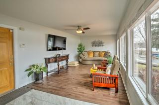 3 Mi to Lake Michigan Lakefront Portage Home! - Portage - 6
