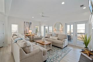 Dauphin Pearl - Boat and Pet Friendly! Fish, Swim, enjoy family time on the beach or on the water, home - Dauphin Island - 1