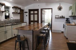 Rustic 2 bedroom Cabin 20 mins from Calamus Res. - 7