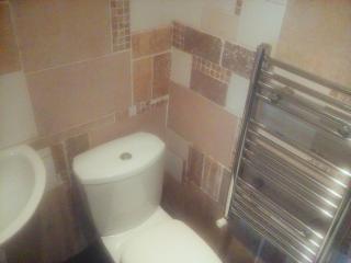 Welsh Homestay - Cardiff - 1