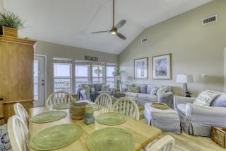 Beach Music - Gorgeous and Gulf Front! Large deck allows you to stargaze with the waves crashing beneath you, home - Dauphin Island - 0