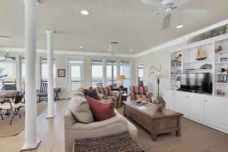 TraMarLis - Bright and Airy Bayfront home, Enjoy unobstructed views and amazing fishing! home - Dauphin Island - 5