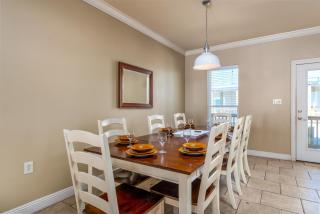 KeyWester - BEACHFRONT! Pet Friendly! Sit on the back deck and listen to the waves crash, home - Dauphin Island - 2