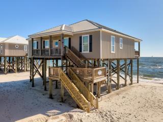 KeyWester - BEACHFRONT! Pet Friendly! Sit on the back deck and listen to the waves crash, home - Dauphin Island - 0