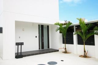 MONOCHROME -SEVEN Hotels and Resorts- - Yomitan - 0