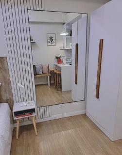 SHERISSE' CONDO @ THE LOOP WITH WIFI,CABLE AND HOT & COLD SHOWER, - Cagayan de Oro - 3
