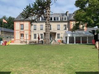 Gîtes grands groupes - Château des Forges Gouville - 0