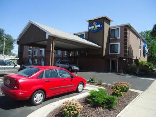 TownHouse Extended Stay Hotel Downtown - Lincoln - 0
