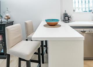 Charming and Modern 3-Bedroom Duplex in Aloha Pueblo with Mountain Views - Marbella - 3