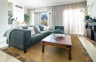 Fantastic 3 bedroom Townhouse in Aloha Pueblo Close to the Golf Course and has Amazing Mountain Views - 2