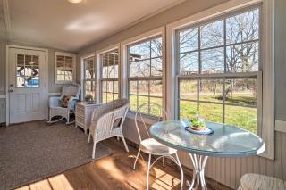 Wine Country Retreat with Fire Pit and Sunroom! - Dahlonega - 1