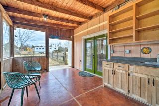 Bohemian Home with Screened Porch, 3 Mi to Lake! - Stillwater - 9