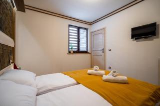 Domek u Świerków - apartamenty z aneksami i pokoje blisko Term Chocholowskich - 2