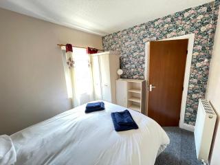 2 Bedroom Holiday Apartment Skegness - Flat 18 - Lincolnshire - 8
