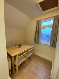Ocean Bay Holiday Apartments - Paignton - 2
