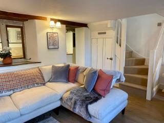HEBE COTTAGE - Idyllic and homely with attention to detail - Atworth - 8