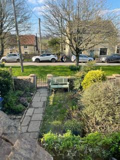 HEBE COTTAGE - Idyllic and homely with attention to detail - Atworth - 1
