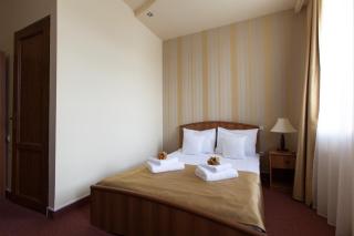Best Western Bohemian Resort - 9