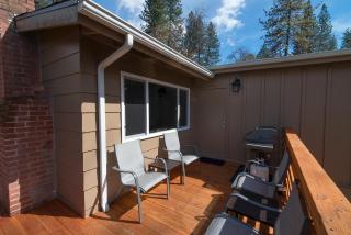 Voyager - Oakhurst - 2