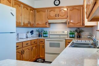 Saltaire - PET FRIENDLY! Amazing wrap around porch - steps from the bay and a short walk to the gulf home - Dauphin Island - 7