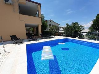 Family friendly apartments with a swimming pool Malinska, Krk - 19304 - 9