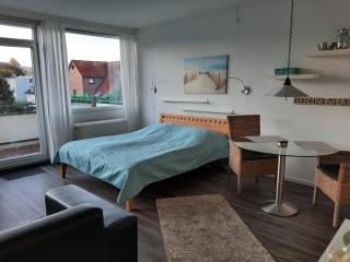 Penthouse Ferienwohnung Auszeit, gerne mit Hund, WLAN inkl. - Laboe - 4