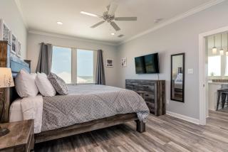 Moasis - Once in a Lifetime views - 3 master suites - room for everyone! Make Memories at Moasis! home - Dauphin Island - 6