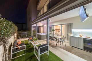 Apt GioAn Novigrad, 500m to Sea, private heated Jacuzzi, BBQ, private parking - Novigrad - 7