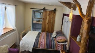 1 & 2 Studio Suite - 2