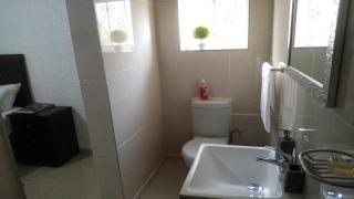 25 Jacaranda Lodge & Backpackers - Pinetown - 3