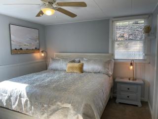 The Hideaway in Downtown Brevard - 7