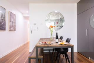 Experience Port Melbourne - 7