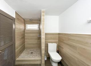 Front line unit 520 ft2 - 48 m2, on second floor, stunning ocean view - Cul de Sac - 4