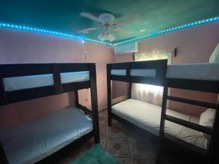 Forest View Apartment - Six Huts - 3